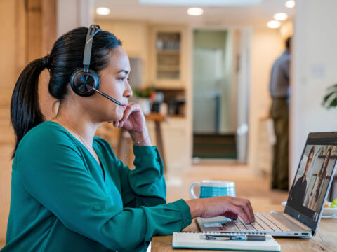 Poly Voyager Focus 2